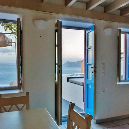 Chroma Suites Иа Екстериор снимка