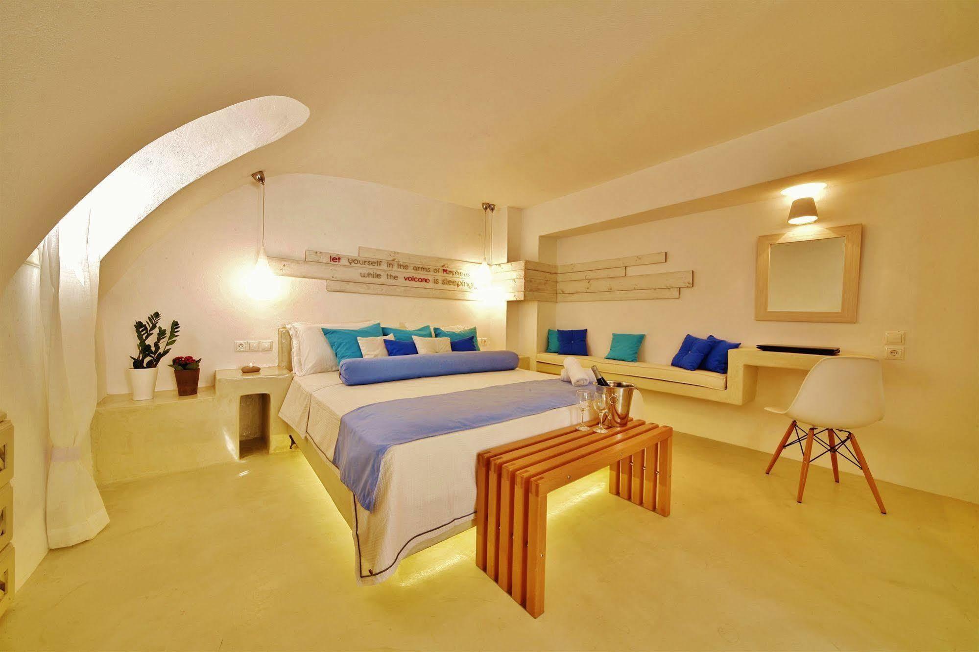 Chroma Suites Иа Екстериор снимка