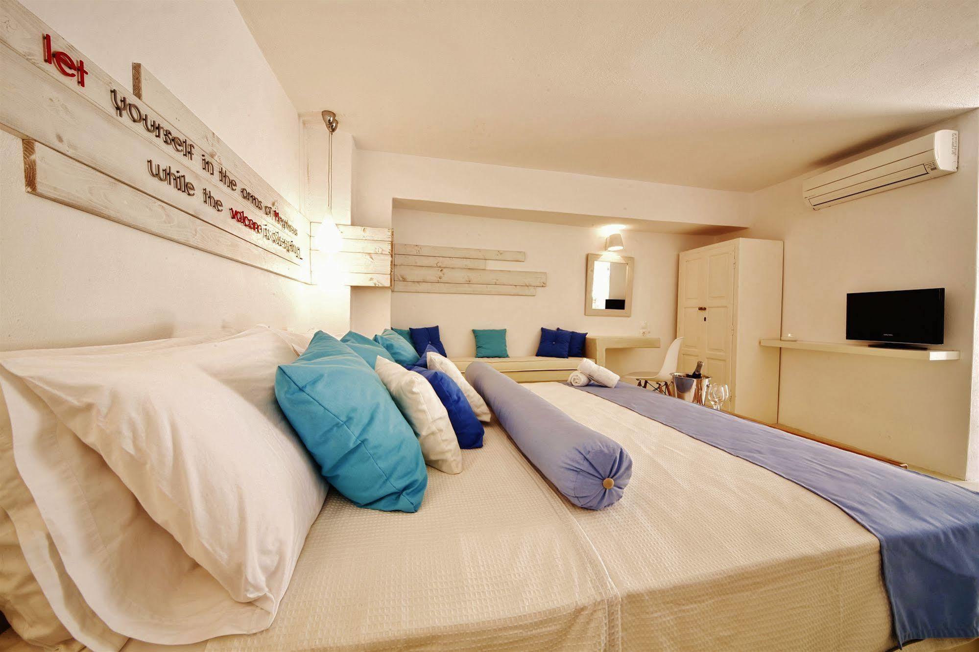 Chroma Suites Иа Екстериор снимка